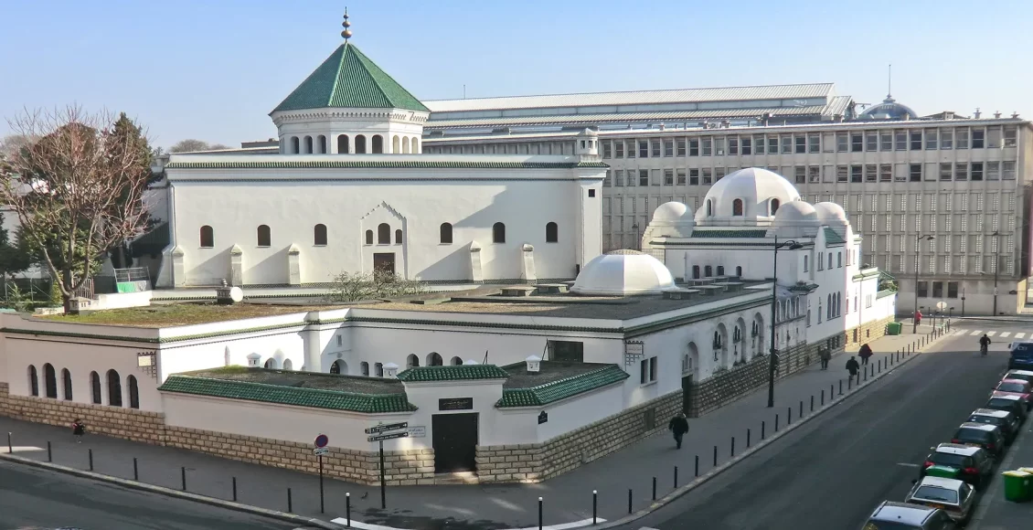 عيد الفطر في فرنسا 2022