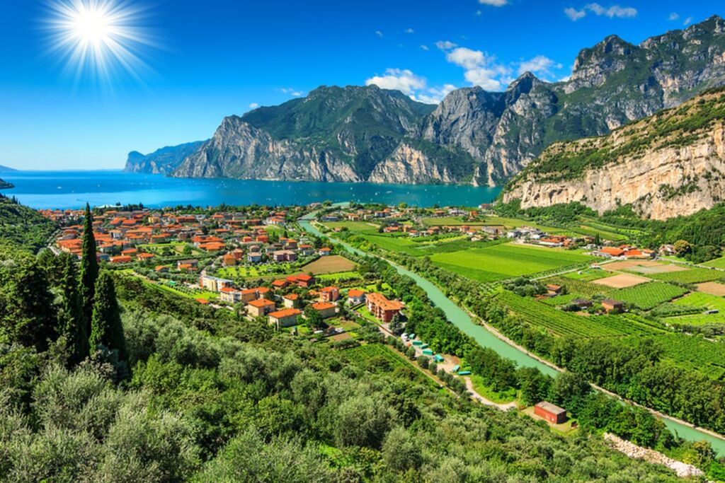 مدينة فيرونا من أجما أماكن السياحة الشتوية في إيطاليا  