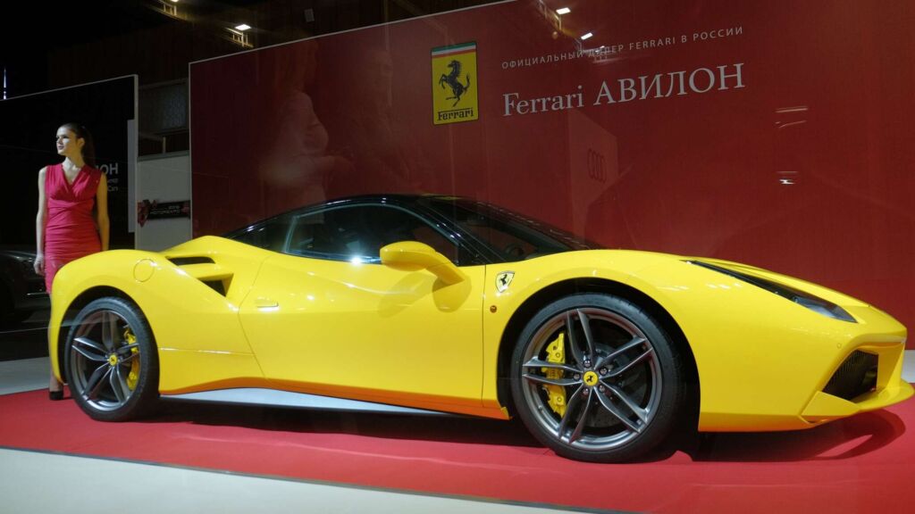 سيارة فيراري - أشهر مصانع السيارات في إيطاليا