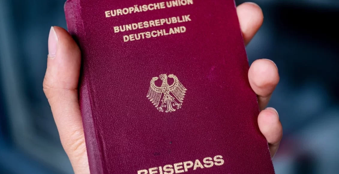 الإقامة الدائمة في ألمانيا للأطفال- الشروط والكيفية و الأوراق